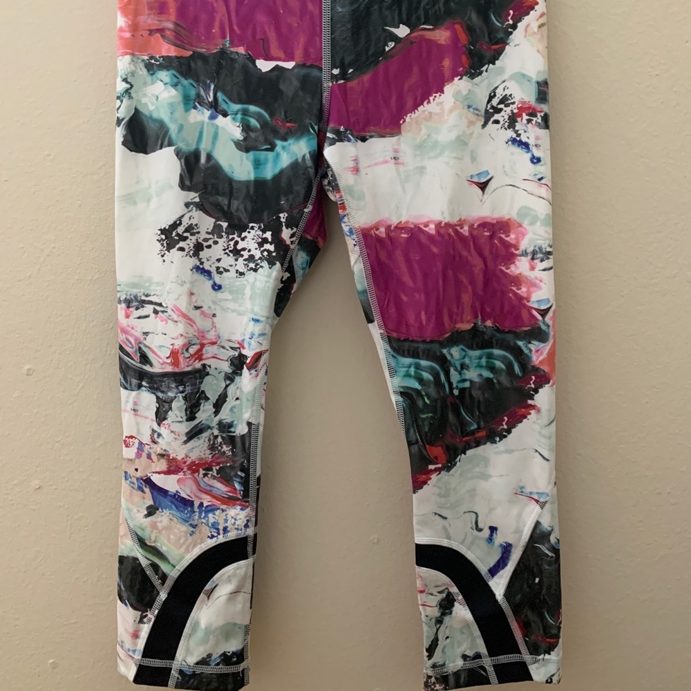 Lululemon Run: Inspire Crop II